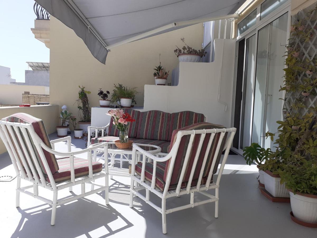 Cosy Home By The Sea Birżebbuġa Екстериор снимка
